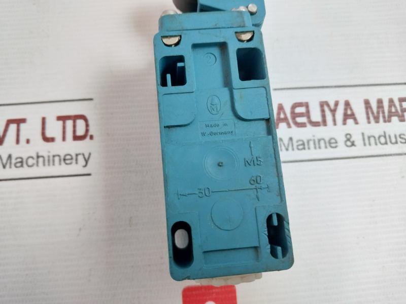 Klockner-moeller At4/11-1/I/Ar Limit Switch Ac-15. 230/400V 6Kv Ip65