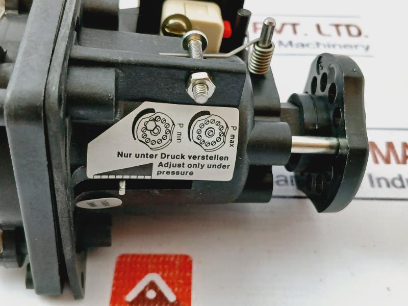 Klockner-moeller Mcs11 Pressure Switch 6,0 Bar 6,3 Bar 230V/2A