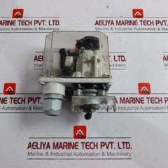 Klockner Moeller Mcs11+W-mcs Pressure Switch Ac-15 230V/2A