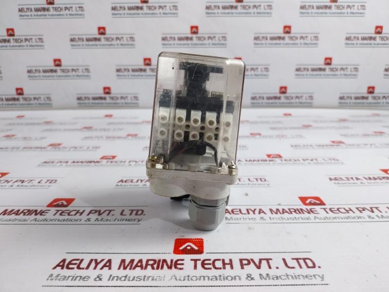 Klockner Moeller Mcs11+W-mcs Pressure Switch Ac-15 230V/2A