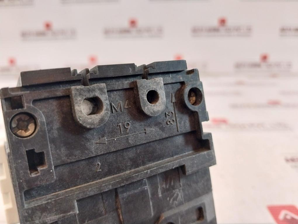 Klockner Moeller PKZ 2 Manual Motor Protector With Base 50/60HZ 42KA-600V AC