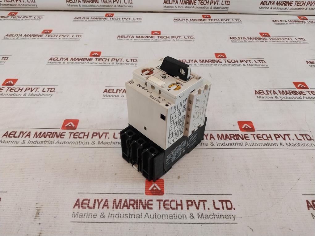 Klockner Moeller PKZ 2 Manual Motor Protector With Base 50/60HZ 42KA-600V AC