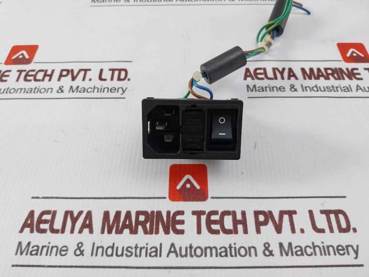 Km Male Power Socket 250V 10A