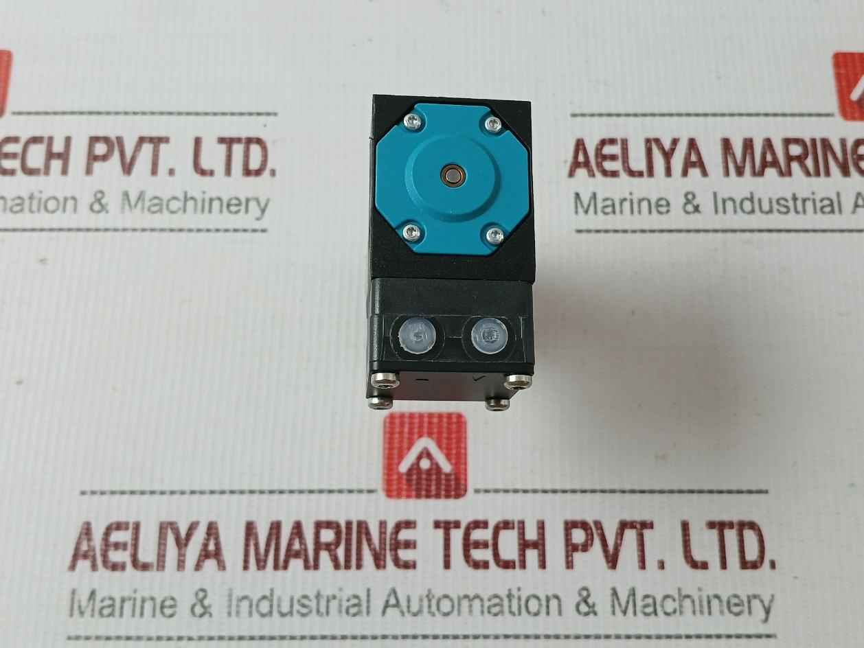 Knf Pml4766-nf30 Diaphragm Valve Liquid Pump 24v 0.68a 279000801