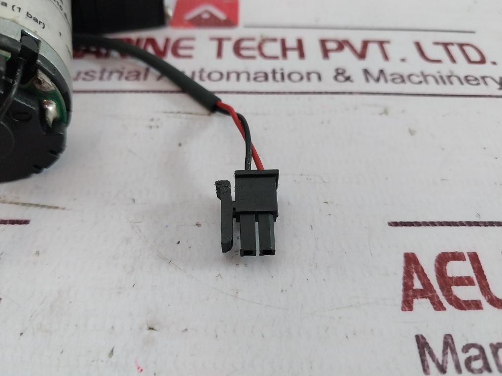 Knf Pml7576-nf30 Diaphragm Liquid Pump 12.2W 0.51A Ip00 100 Kpa (1 Bar)