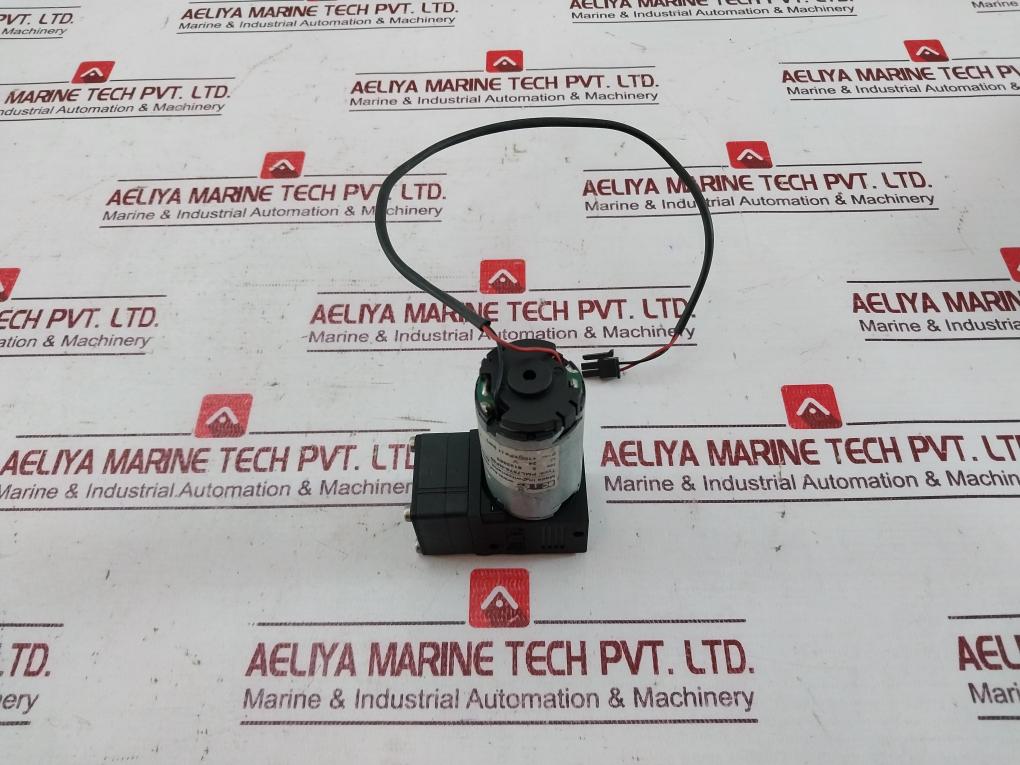 Knf Pml7576-nf30 Diaphragm Liquid Pump 12.2W 0.51A Ip00 100 Kpa (1 Bar)