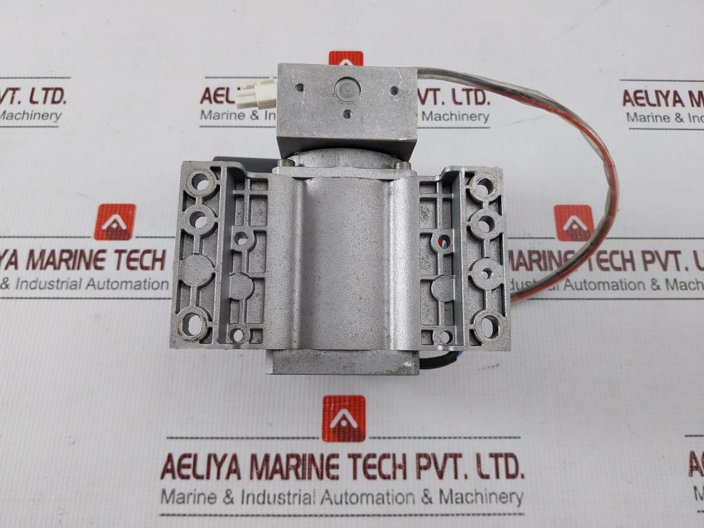 Knf Pu3209-npk09 Vacuum Pump 24Vdc 3.0 A 125 Psi