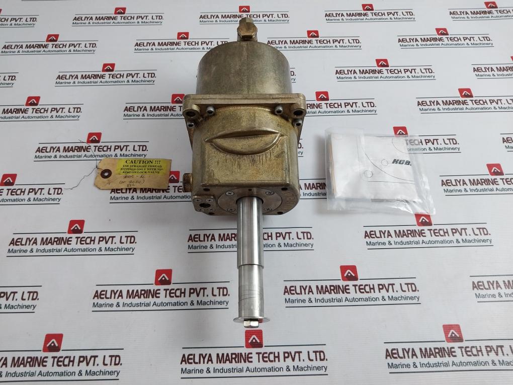 Kobelt 7005 Helm Pump 1500 Psi (103 Bar)