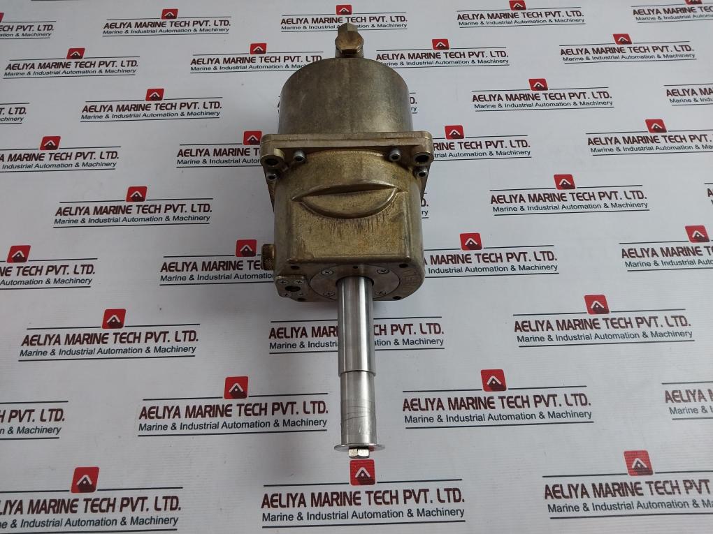 Kobelt 7005 Helm Pump 1500 Psi (103 Bar)