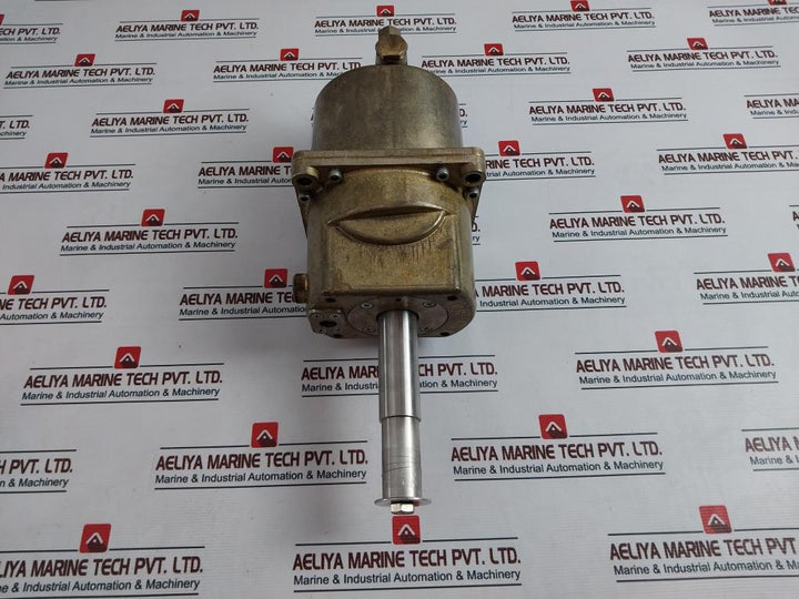 Kobelt 7005 Helm Pump 1500 Psi (103 Bar)
