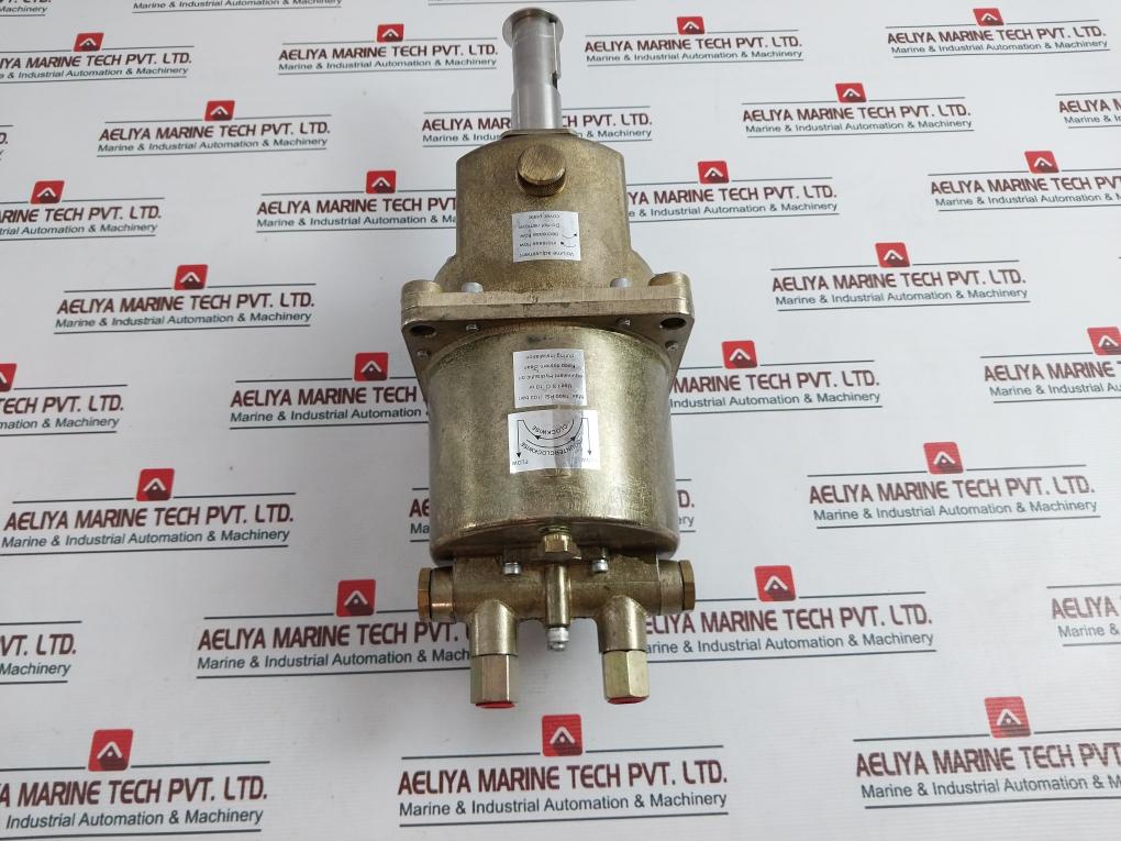 Kobelt 7005 Helm Pump 1500 Psi (103 Bar)