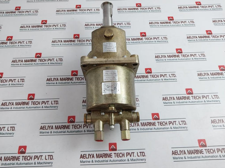 Kobelt 7005 Helm Pump 1500 Psi (103 Bar)