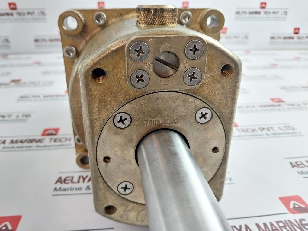 Kobelt 7005 Helm Pump 1500 Psi (103 Bar)