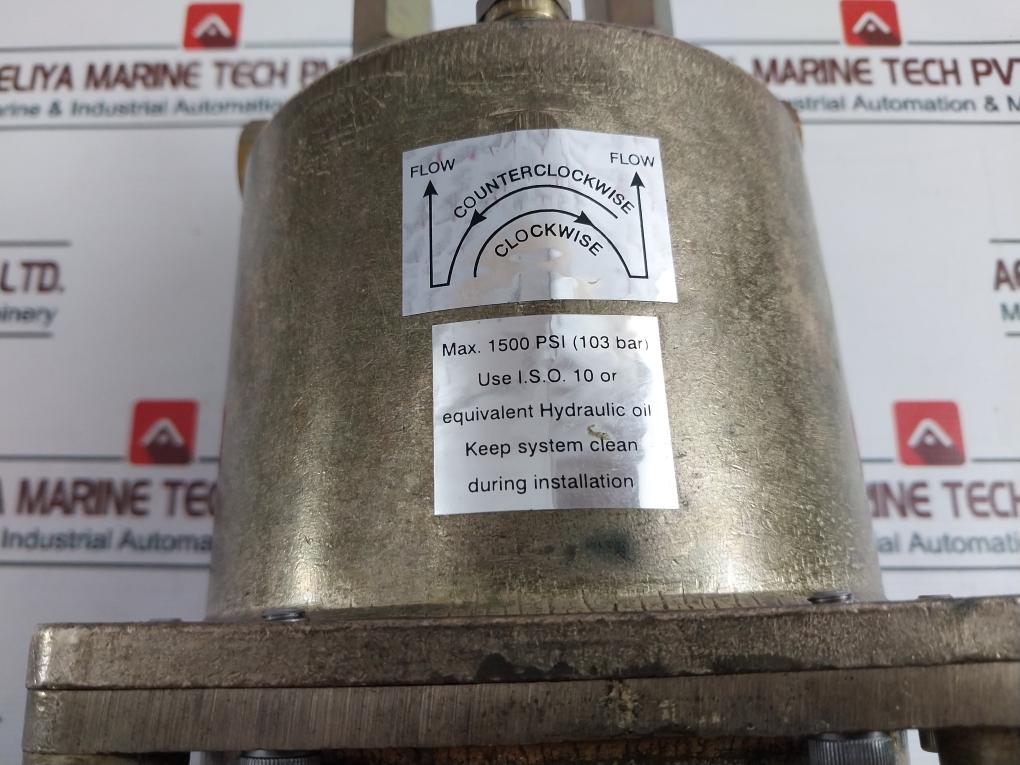 Kobelt 7005 Helm Pump 1500 Psi (103 Bar)