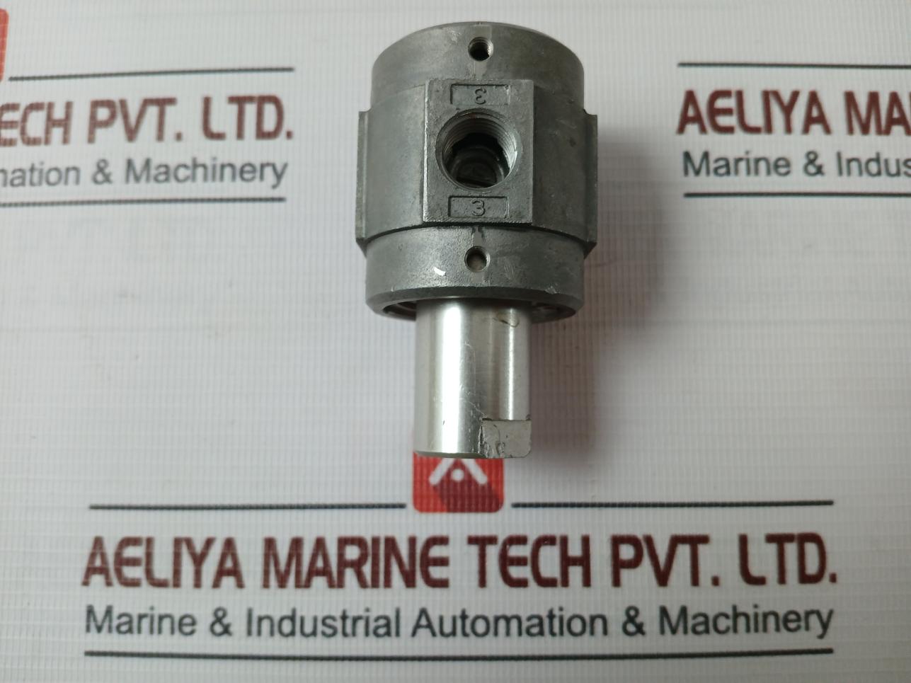 Koganei 250A-11 Diaphragm Air-piloted Valve 0.07-0.9Mpa, E 479