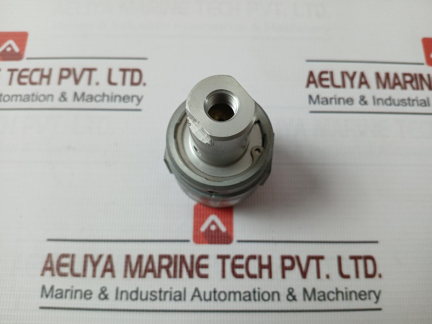 Koganei 250A-11 Diaphragm Air-piloted Valve 0.07-0.9Mpa, E 479