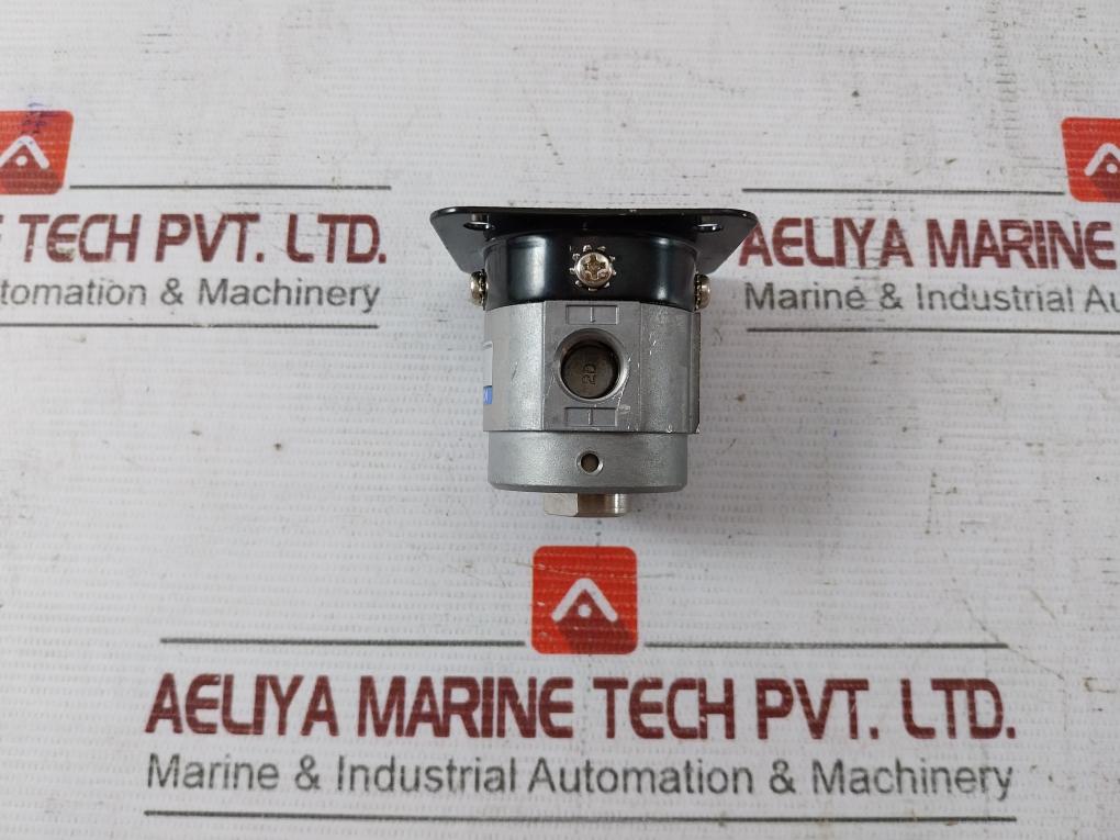 Koganei 250A Air-piloted Valve 0-0.9 Mpa E 63N