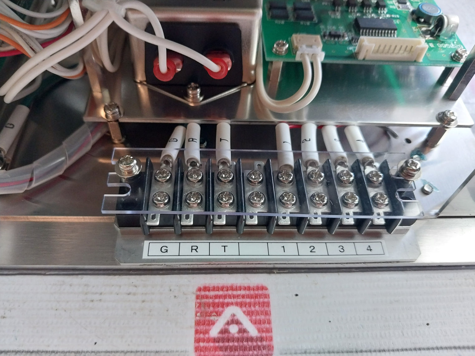 Komyo Ndir Gas Analyzer Unit Zus 30512 5V 12V 250Ma Ac85-264V 0.4A 47-440Hz