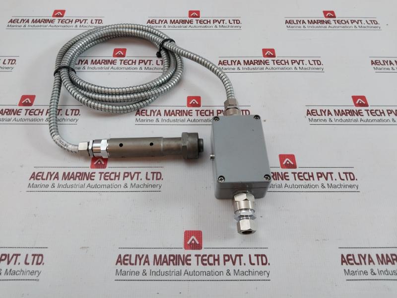 Kongsberg Signal Converter 2 Meter Gt-25/Ge-3A Weight: 1.530 Kg