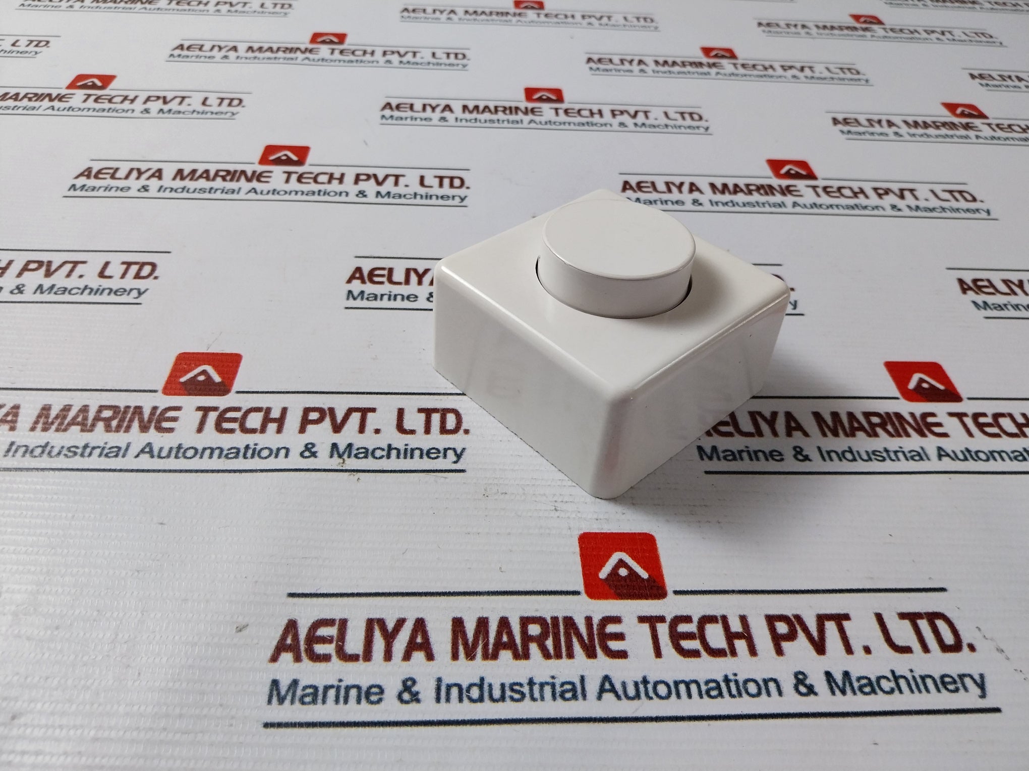 Kopp 8201.0200.3 Surface Mounting Electronic Dimmer