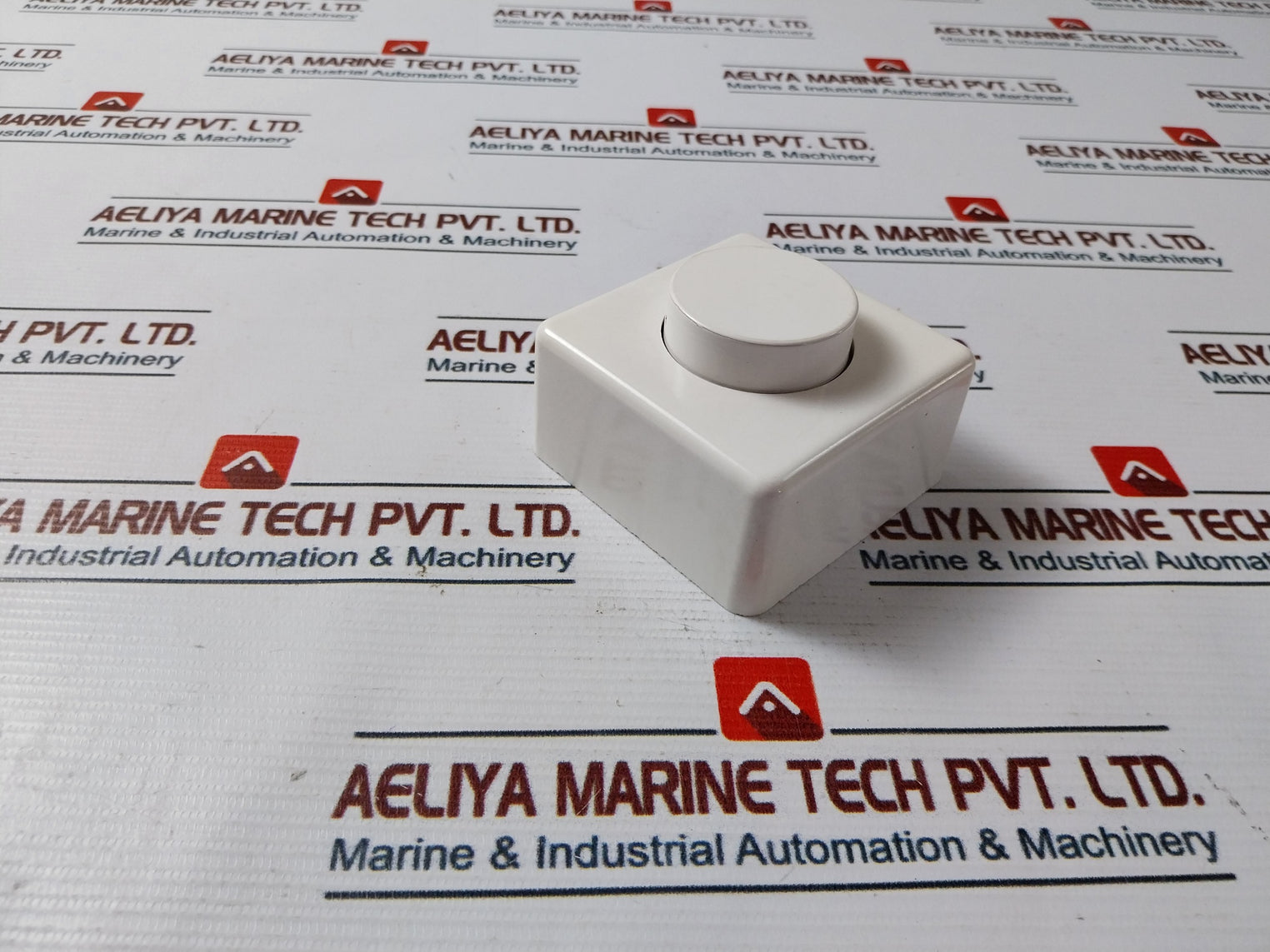 Kopp 8201.0200.3 Surface Mounting Electronic Dimmer