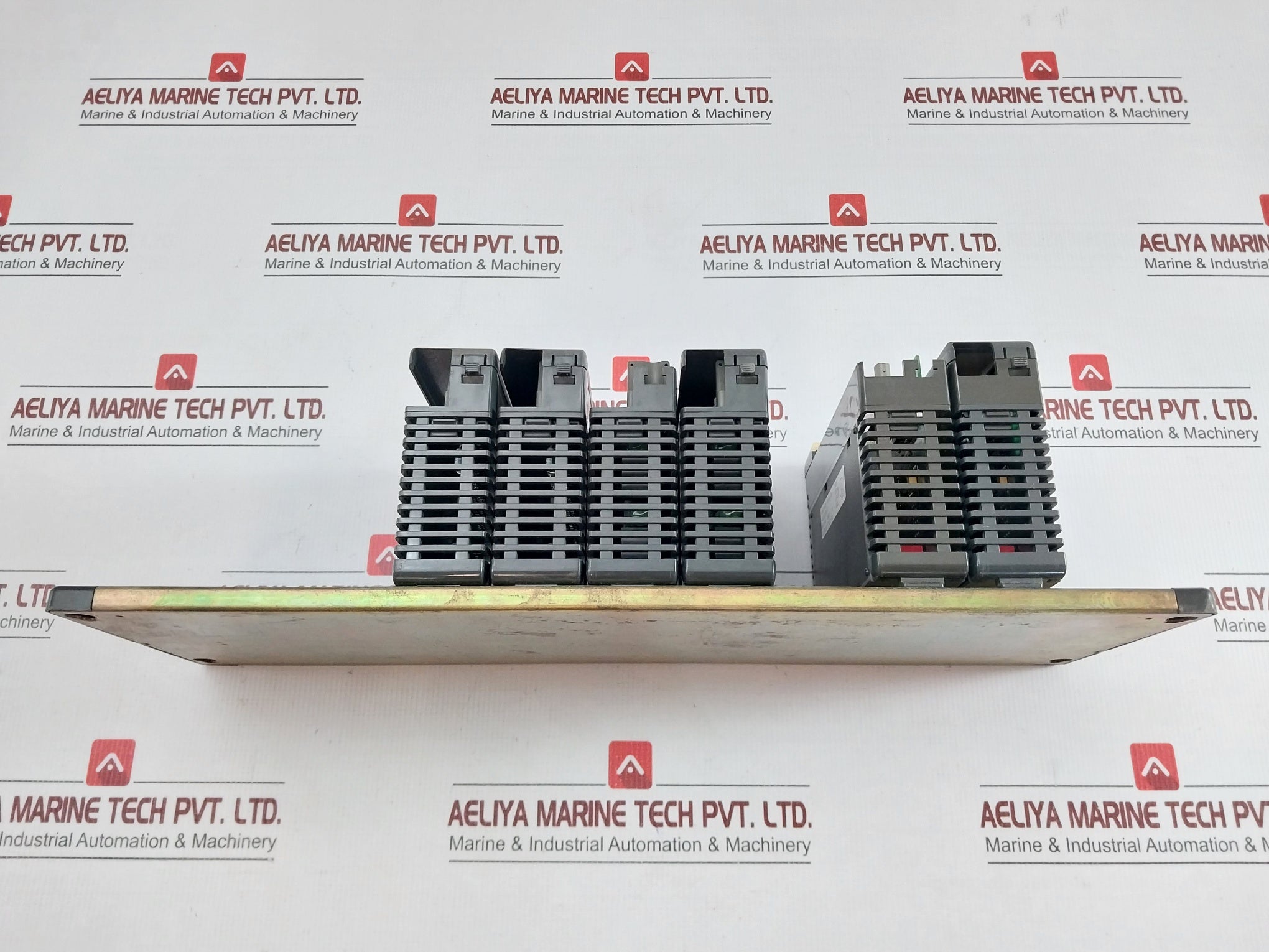 Koyo D4-16Ne3 Input/Output Module 5-30Vdc 1A 50/60Hz