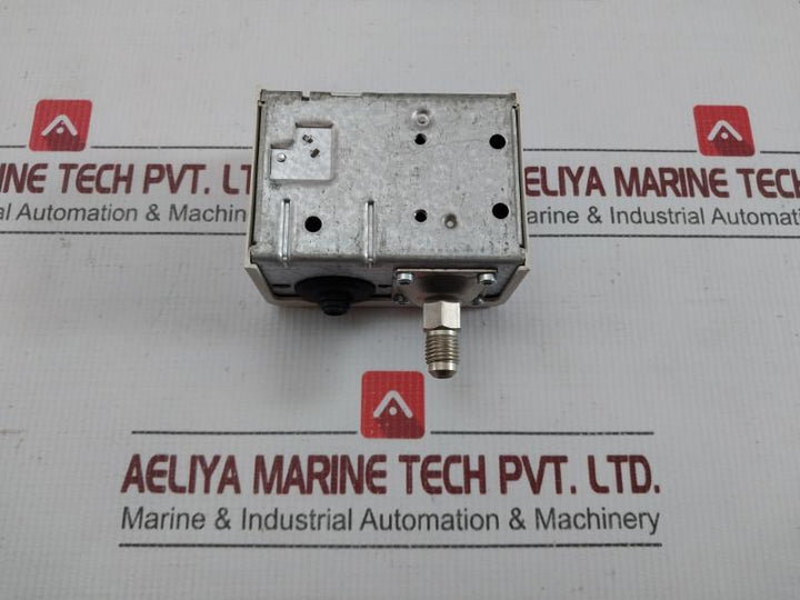 Kp5 Auto Pressure Switch 3 Bar 43 Psi Danfoss