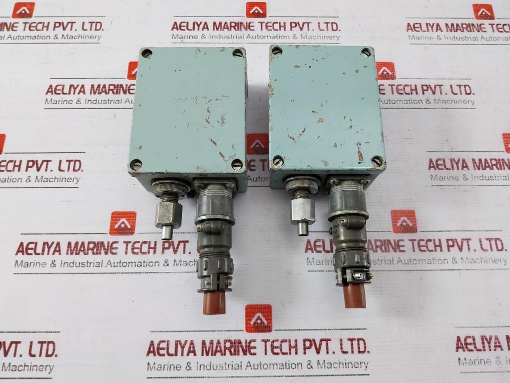 Krm-om5 Relay Combined 0.06 Mpa Ty25-02.300024-80 Ip54 053782