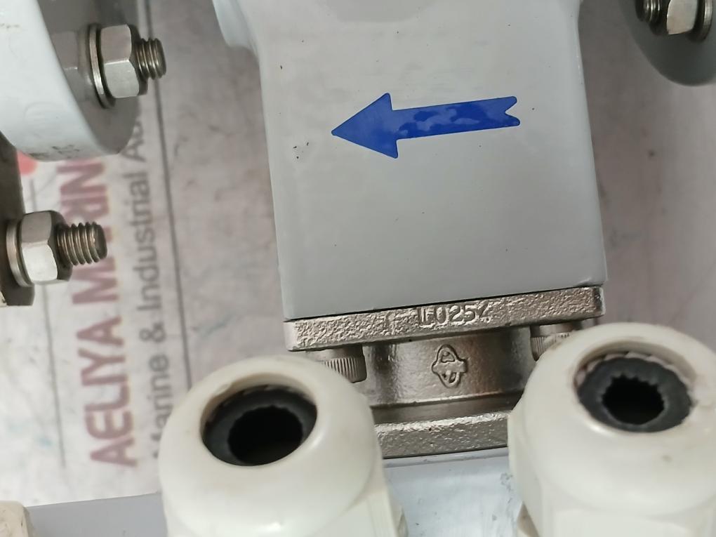 Krohne Optiflux 2100C Basic I/O Electromagnetic Flowmeter 100-230 Vac 50Hz 8Va