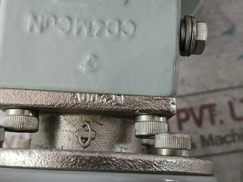 Krohne Optiflux 2100C Basic I/O Electromagnetic Flowmeter Ip67 100-230 Vac 50Hz