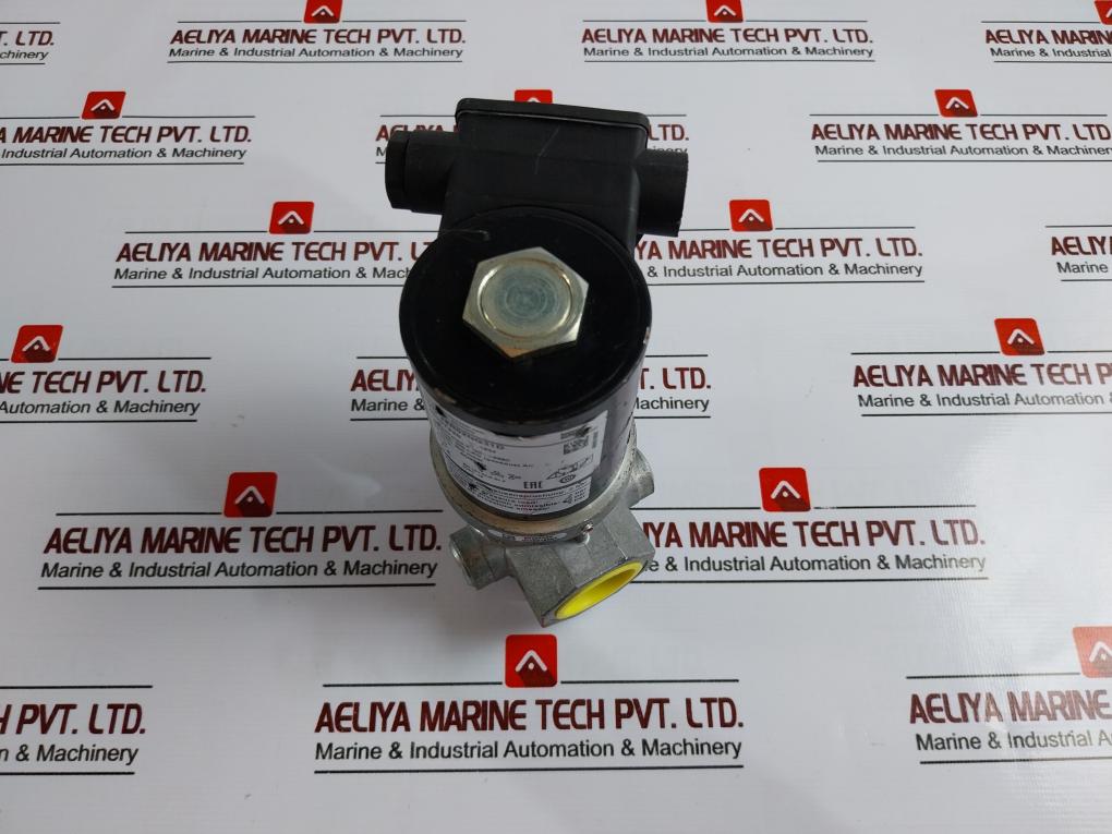Krom Schroder VG 25R02NQ31D Gas Solenoid Valve 120V 50/60Hz 31W IP54
