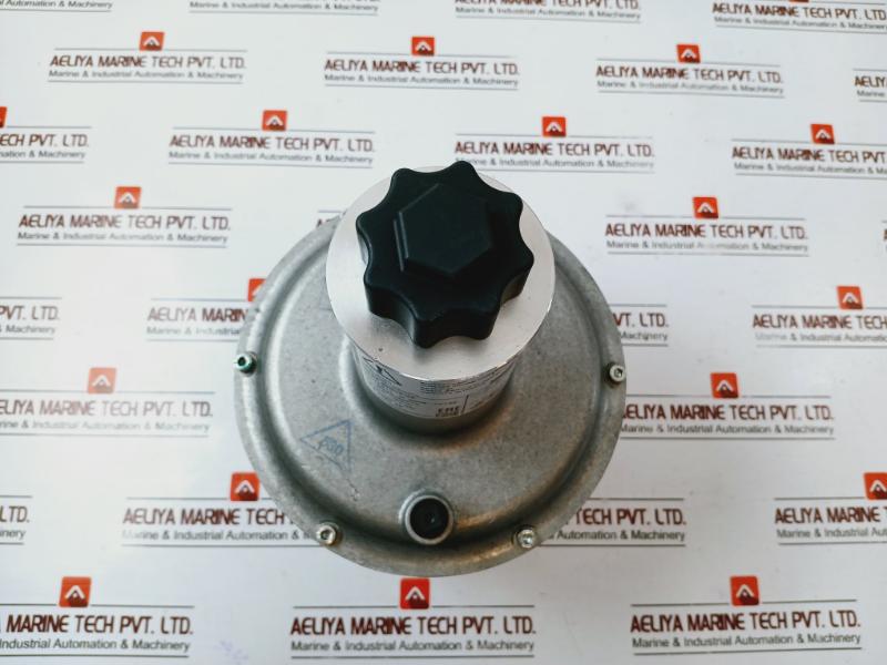 Krom Schroder Vgbf 40R10-3Z Gas Pressure Regulator 86047411 50 Mbar, 40-60 Mbar