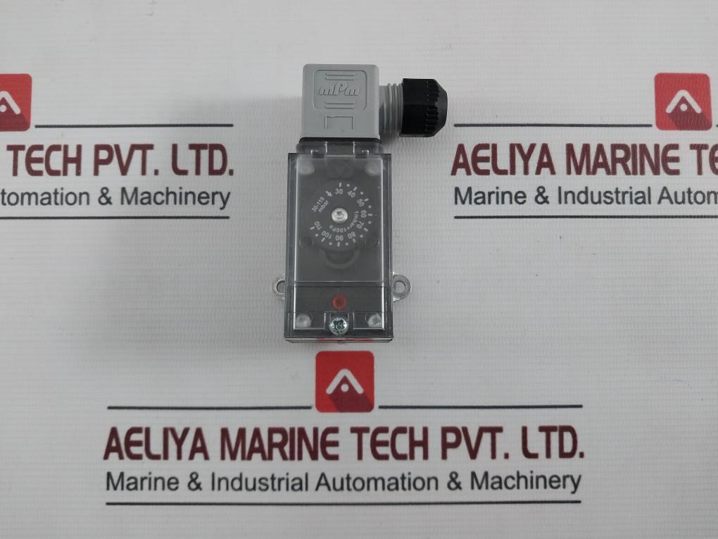 Kromschroder Dg110Vc1-6W Gas Pressure Switch Ip54 30-110 Mbar