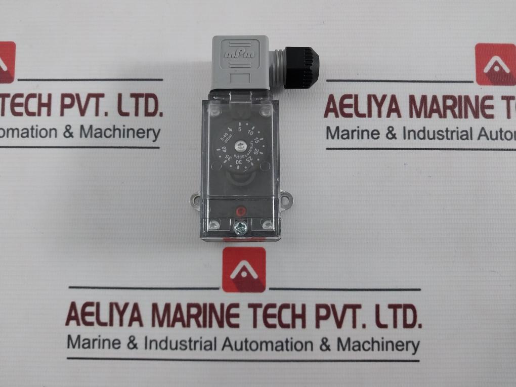 Kromschroder Dg 40Vc1-6Wg Pressure Switch For Gas 75455261 12-250Vac -20/+70˚C