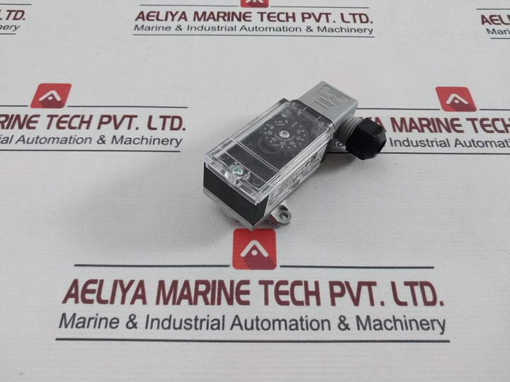 Kromschroder Dg 40Vc1-6Wg Pressure Switch For Gas 75455261 12-250Vac -20/+70?C