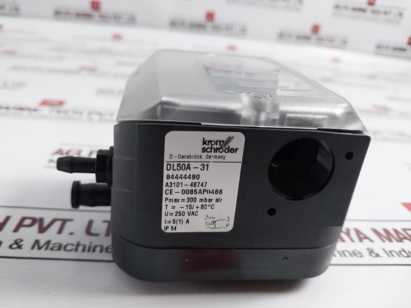 Kromschroder Dl50A-31 Pressure Switch 84444490 300 Mbar Ip 54 250 Vac