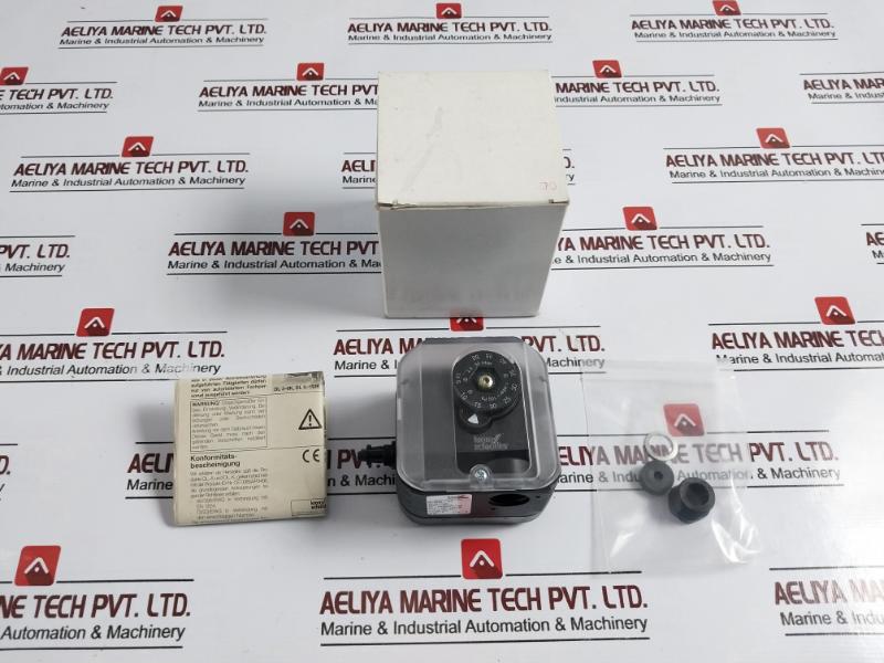 Kromschroder Dl50A-31 Pressure Switch 84444490 300 Mbar Ip 54 250 Vac