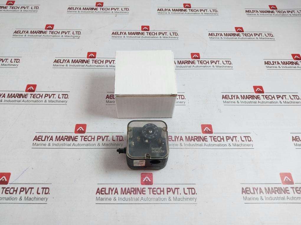 Kromschroder Dl50A-31 Pressure Switch 84444490 Ce-0085Ap0466 Ip54 300Mbar 240Vac