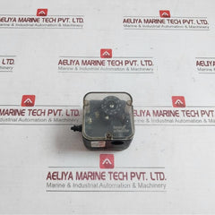 Kromschroder Dl50A-31 Pressure Switch 84444490 Ce-0085Ap0466 Ip54 300Mbar 240Vac