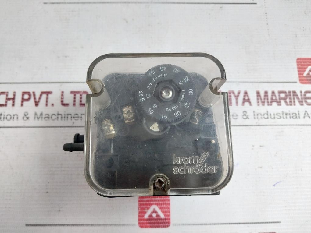 Kromschroder Dl50A-31 Pressure Switch 84444490 Ce-0085Ap0466 Ip54 300Mbar 240Vac