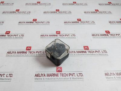 Kromschroder Dl50A-31 Pressure Switch 84444490 Ce-0085Ap0466 Ip54 300Mbar 240Vac