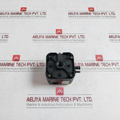 Kromschroder Dl50A-31 Pressure Switch 84444490 Ce-0085Ap0466 Ip54 300Mbar 240Vac