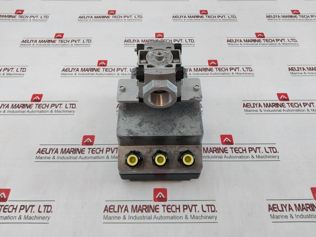 Kromschroder Ic 20-30Q3T Actuator 88300064 120 Vac 50/60 Hz Ip65 18-14 Awg