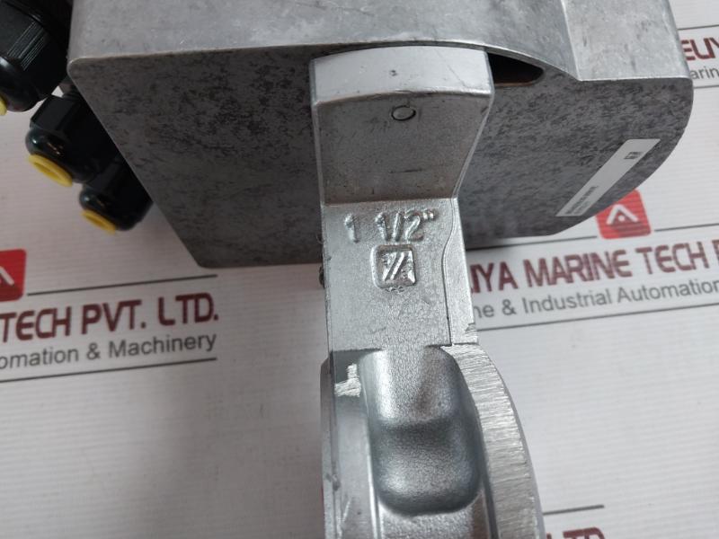 Kromschroder Ic 20-30W3E Actuator 88300076 230 Vac 50/60 Hz Ibg40Z05/20-30W3E