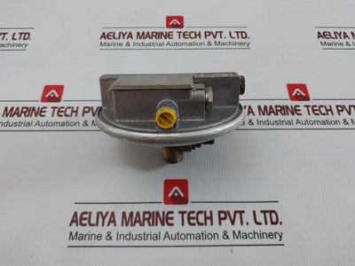 Kromschroder Pressure Switch 2,5-30 Mbar Dw1 U/84422050