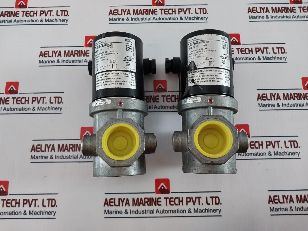 Kromschroder VG 25R02NQ31D Gas Solenoid Valve 200 MBAR 120V 50/60 HZ 85207220