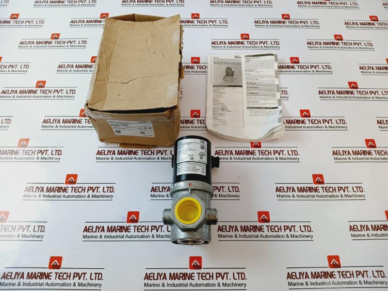 Kromschroder VG 25R02NQ31D Gas Solenoid Valve 200mBar 120V 50/60Hz 31W IP54
