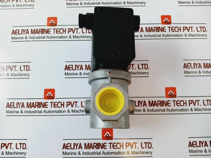 Kromschroder VG 25R02NQ31D Gas Solenoid Valve 200mBar 120V 50/60Hz 31W IP54