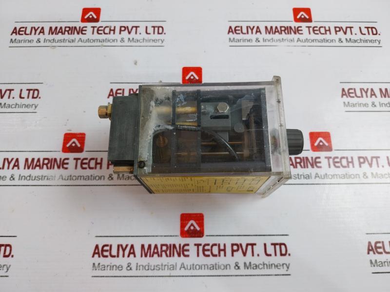 Kuhnke 54.022 Panel Mounted Pneumatic Timer 3-100 S