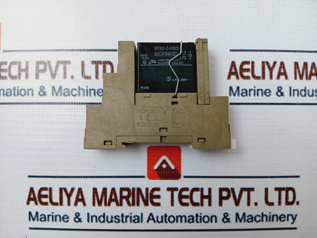 Kuhnke I07G2-24Vdce Relay W/ Z 317.02 Socket 24Vdc